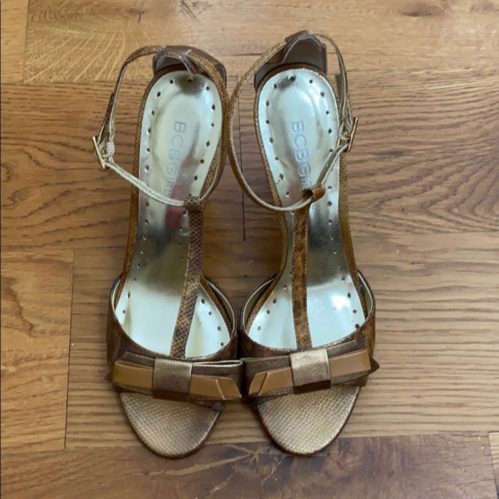 Brand new BCBG heels sz. 6